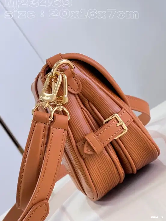 Affordable BB LOUIS VUITTON Saumur 0517